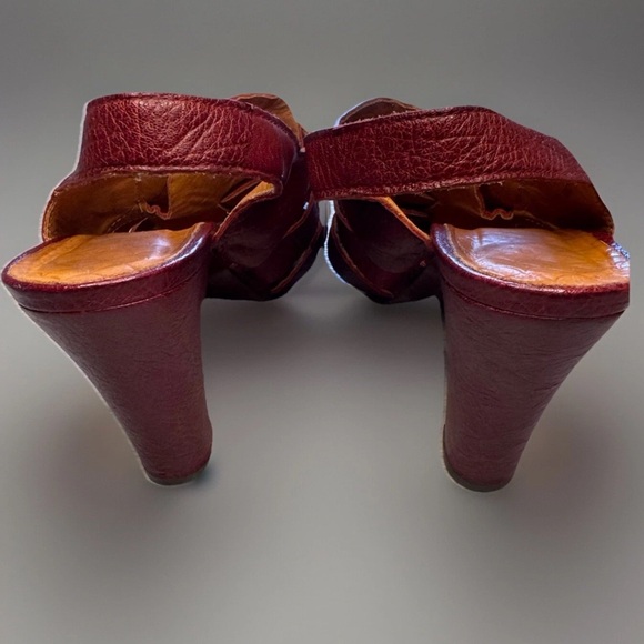 Chie Mihara Platform Sandals Heels Strappy Buckle Sz 8 EU 38 Red Leather Spain - Picture 4 of 10